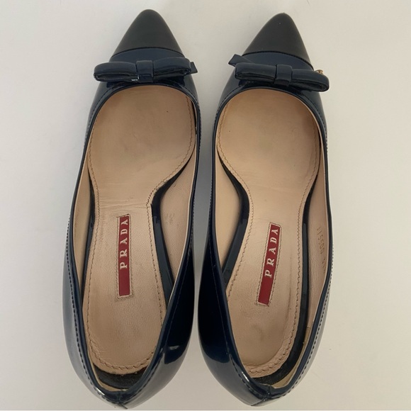 Prada Pointed toe Patent Leather Stiletto Heels Pumps with Bow - Picture 6 of 14